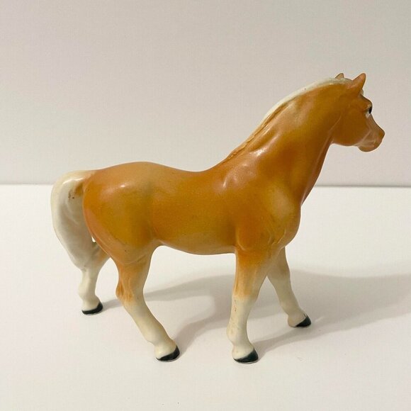 Vintage Porcelain Horse Figurine 5 Inch Tall Made in Japan - Picture 6 of 16